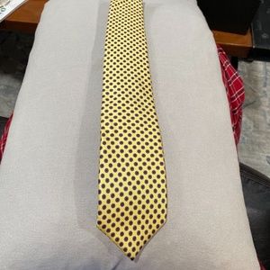Yellow patterned tie